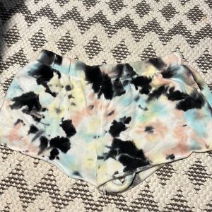Tie-die lounge short